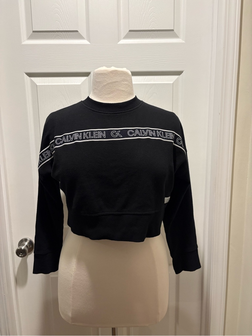 Calvin Klein Black Cropped Logo Sweatshirt Medium